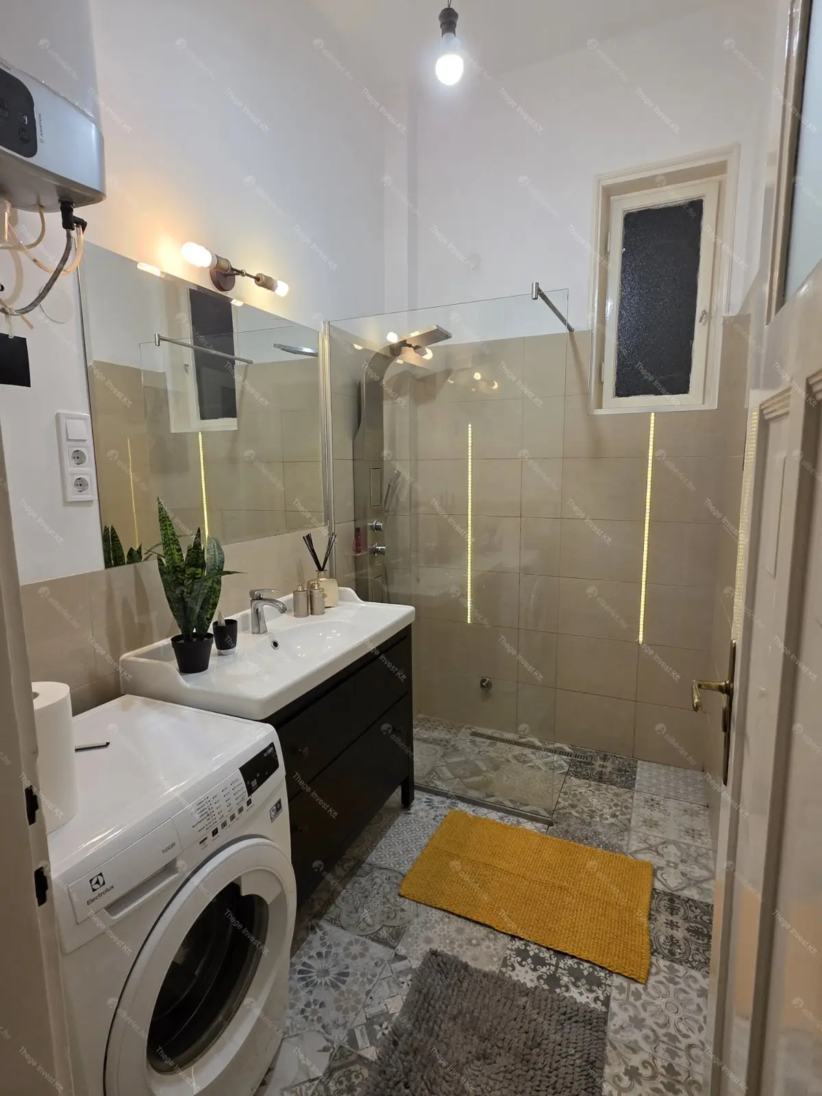 Kiadó albérlet 380000 Ft/hó áron: Budapest, V. kerület  Honvéd utca. Mérete: 75 nm, 2 szobás | Alberlet.hu - 6666270