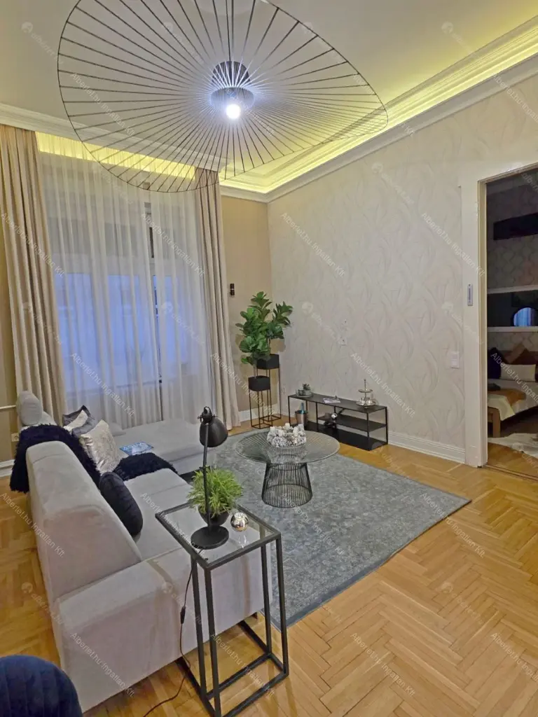 Kiadó albérlet 380000 Ft/hó áron: Budapest, V. kerület  Honvéd utca. Mérete: 75 nm, 2 szobás | Alberlet.hu - 6696957