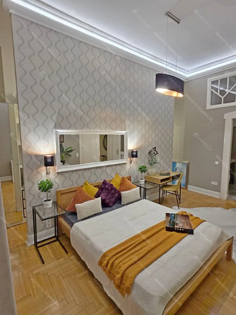 Kiadó albérlet 380000 Ft/hó áron: Budapest, V. kerület  Honvéd utca. Mérete: 75 nm, 2 szobás | Alberlet.hu - 6696959