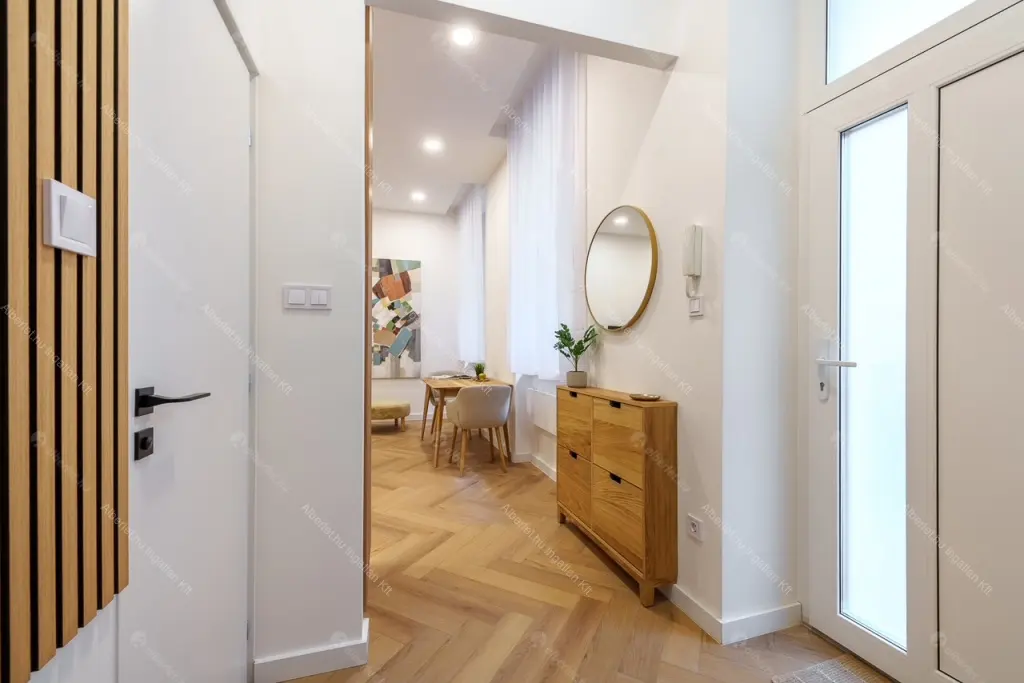 Kiadó albérlet 385000 Ft/hó áron: Budapest, V. kerület  József Attila utca. Mérete: 41 nm, 2 szobás | Alberlet.hu - 6652016