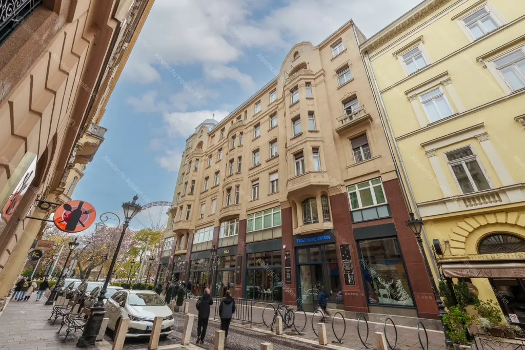 Kiadó albérlet 385000 Ft/hó áron: Budapest, V. kerület  József Attila utca. Mérete: 41 nm, 2 szobás | Alberlet.hu - 6652018