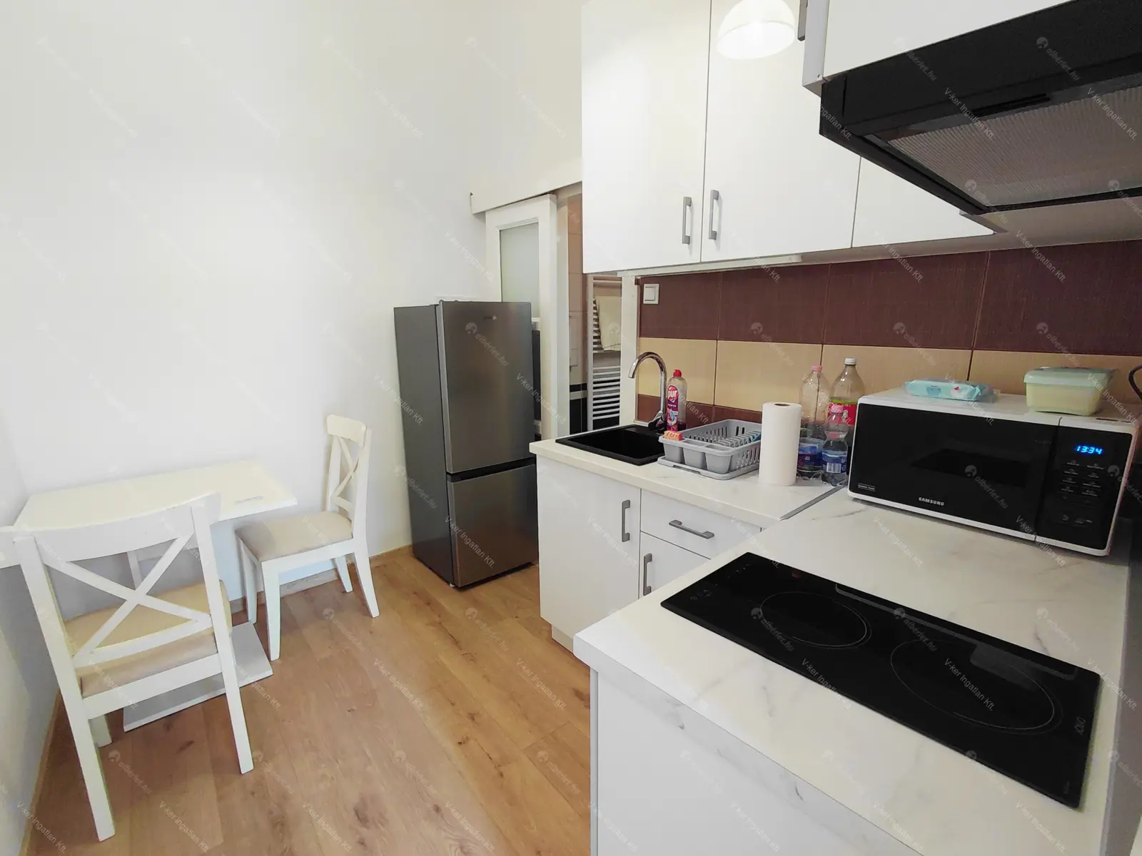 Kiadó albérlet 320000 Ft/hó áron: Budapest, V. kerület  József Attila utca. Mérete: 48 nm, 1 szobás | Alberlet.hu - 6703098