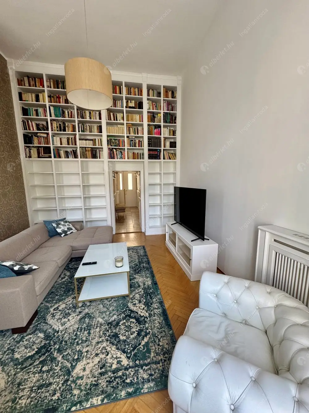 Kiadó albérlet 320000 Ft/hó áron: Budapest, V. kerület  József Attila utca. Mérete: 50 nm, 1 szobás | Alberlet.hu - 6585048
