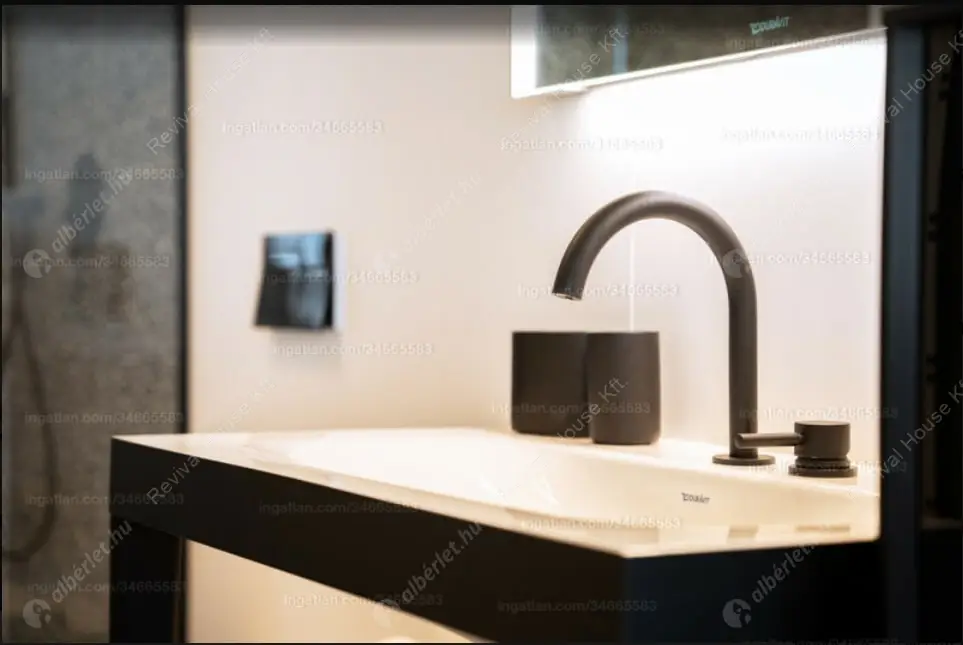 Kiadó albérlet 1512000 Ft/hó áron: Budapest, V. kerület  József nádor tér. Mérete: 122 nm, 3 szobás | Alberlet.hu - 6475832