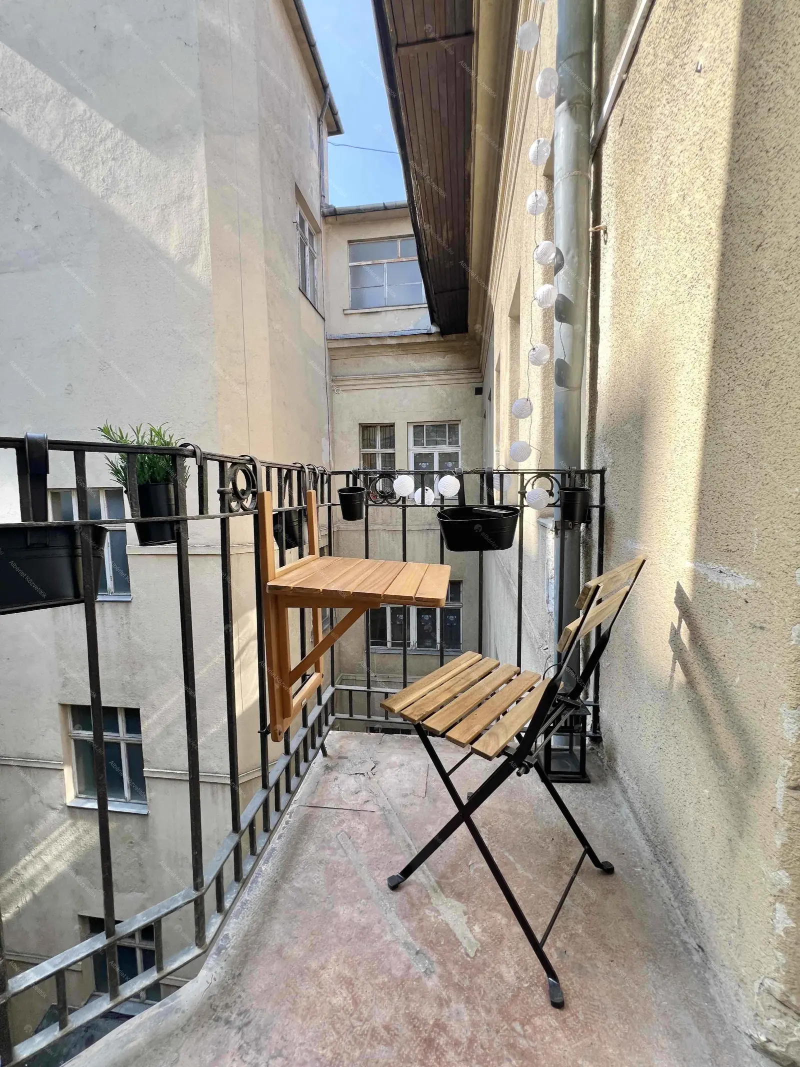 Kiadó albérlet 220000 Ft/hó áron: Budapest, V. kerület  József nádor tér. Mérete: 22 nm, 1 szobás | Alberlet.hu - 6677619