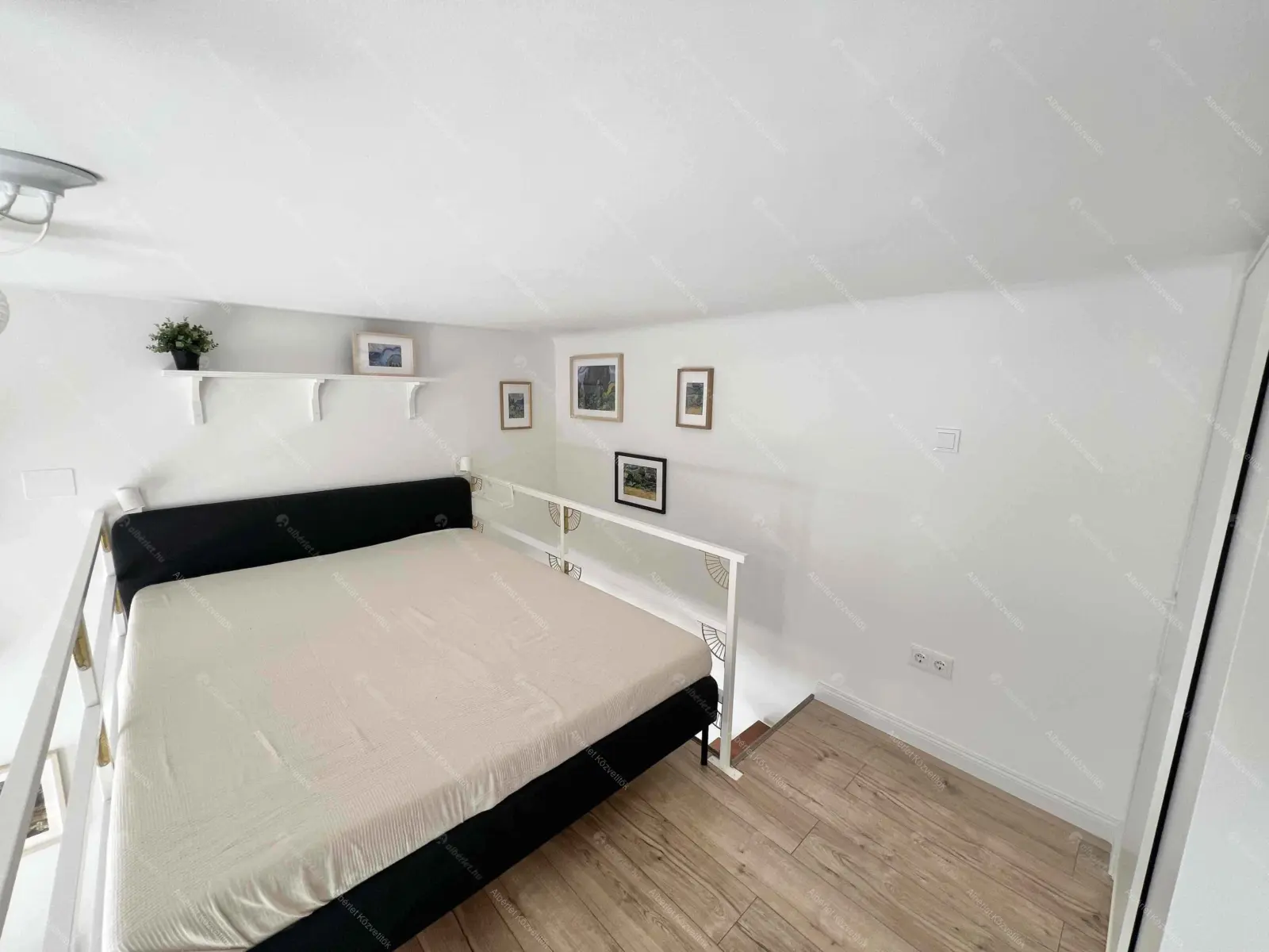 Kiadó albérlet 220000 Ft/hó áron: Budapest, V. kerület  József nádor tér. Mérete: 22 nm, 1 szobás | Alberlet.hu - 6677629