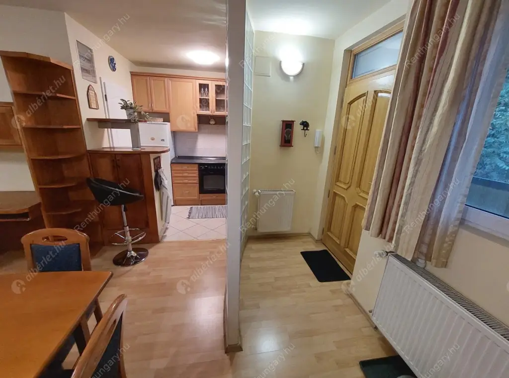 Kiadó albérlet 370000 Ft/hó áron: Budapest, V. kerület  József nádor tér. Mérete: 59 nm, 2 szobás | Alberlet.hu - 6594469