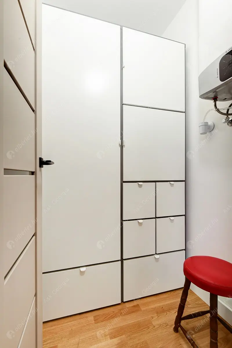 Kiadó albérlet 400000 Ft/hó áron: Budapest, V. kerület  József nádor tér. Mérete: 59 nm, 2 szobás | Alberlet.hu - 6628237