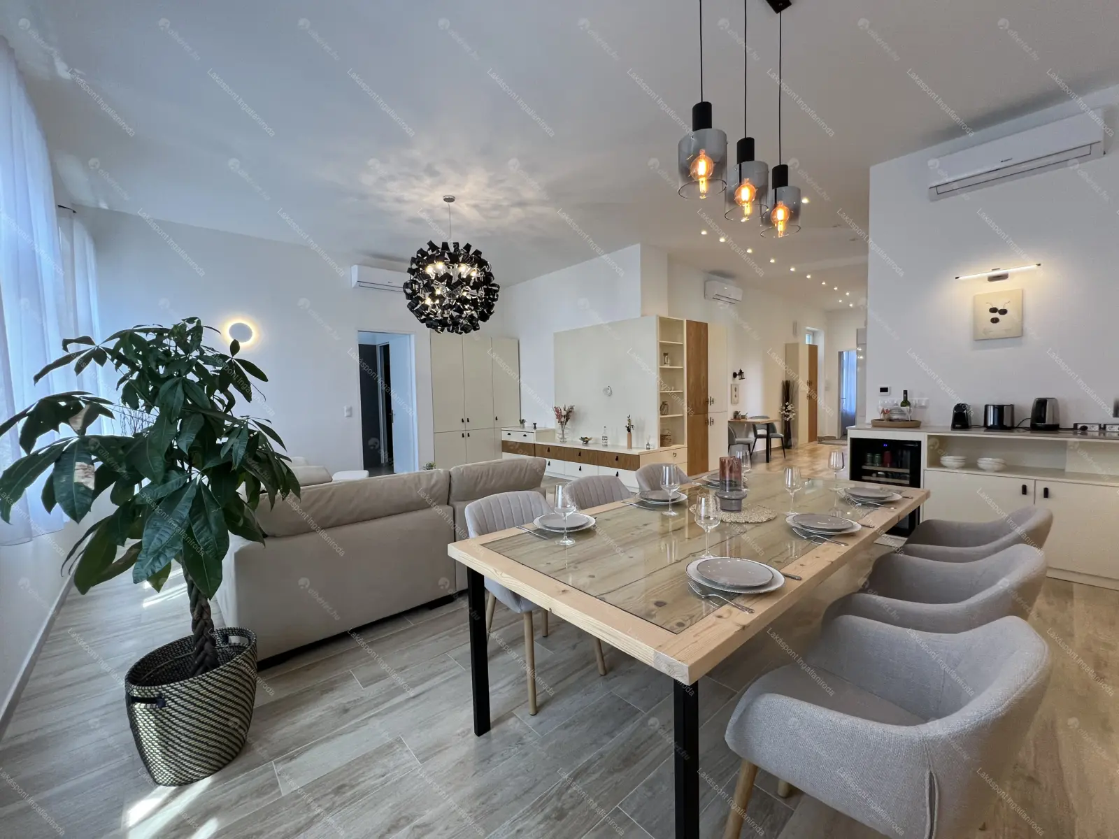 Kiadó albérlet 965000 Ft/hó áron: Budapest, V. kerület  Kálmán Imre utca. Mérete: 112 nm, 3 szobás | Alberlet.hu - 6690689