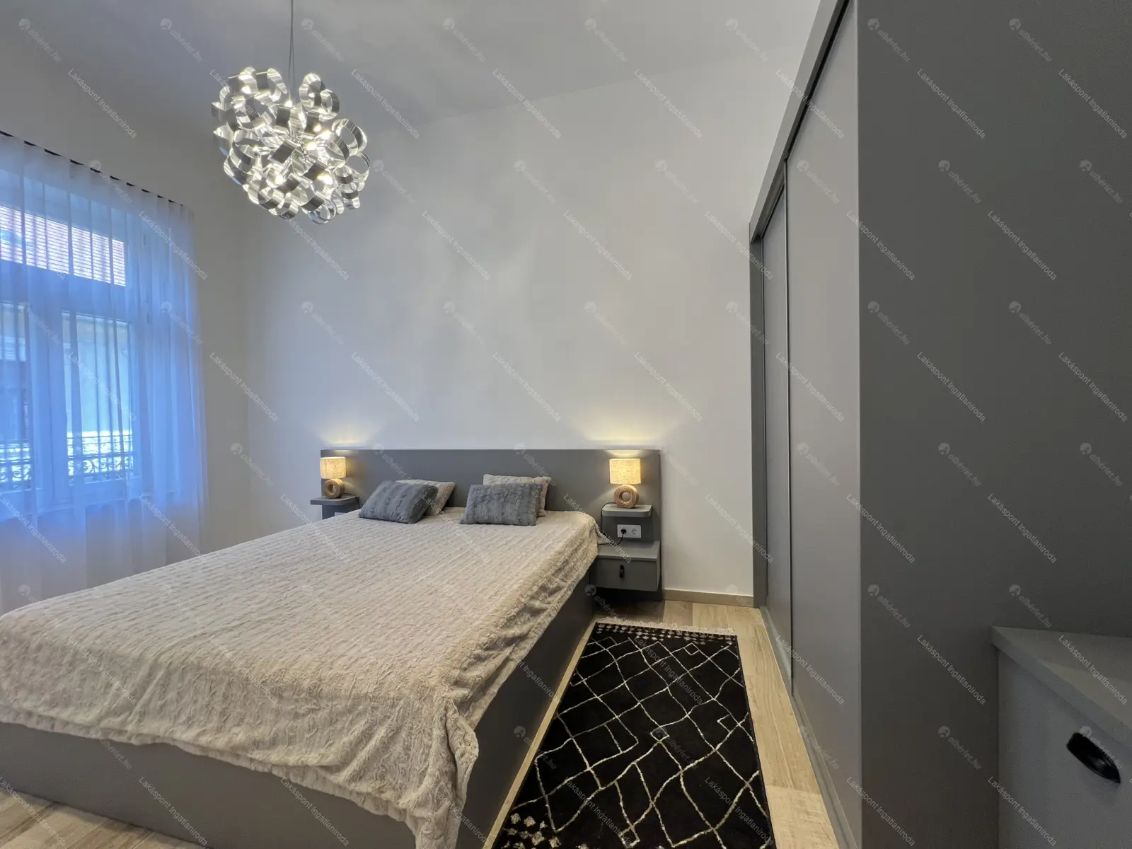 Kiadó albérlet 909000 Ft/hó áron: Budapest, V. kerület  Kálmán Imre utca. Mérete: 112 nm, 3 szobás | Alberlet.hu - 6699739