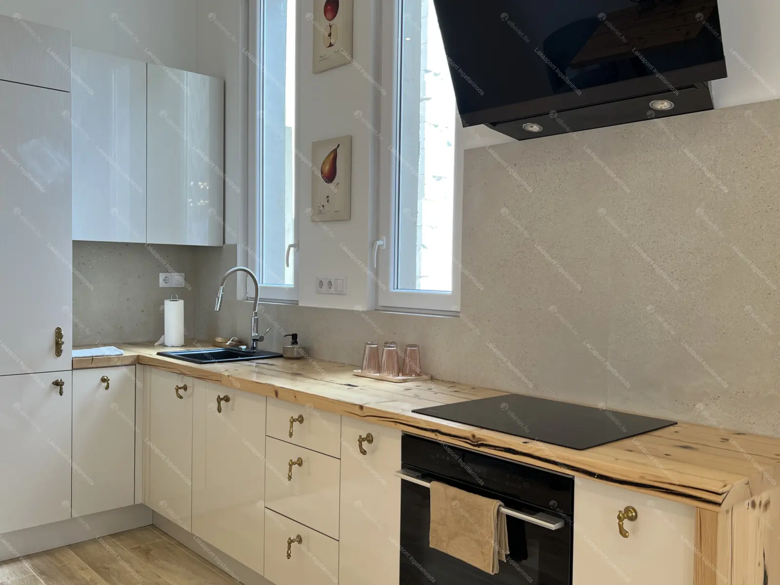 Kiadó albérlet 909000 Ft/hó áron: Budapest, V. kerület  Kálmán Imre utca. Mérete: 112 nm, 3 szobás | Alberlet.hu - 6699740