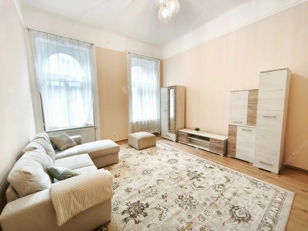 Kiadó albérlet 220000 Ft/hó áron: Budapest, V. kerület  Kálmán Imre utca. Mérete: 38 nm, 1 szobás | Alberlet.hu - 6566997