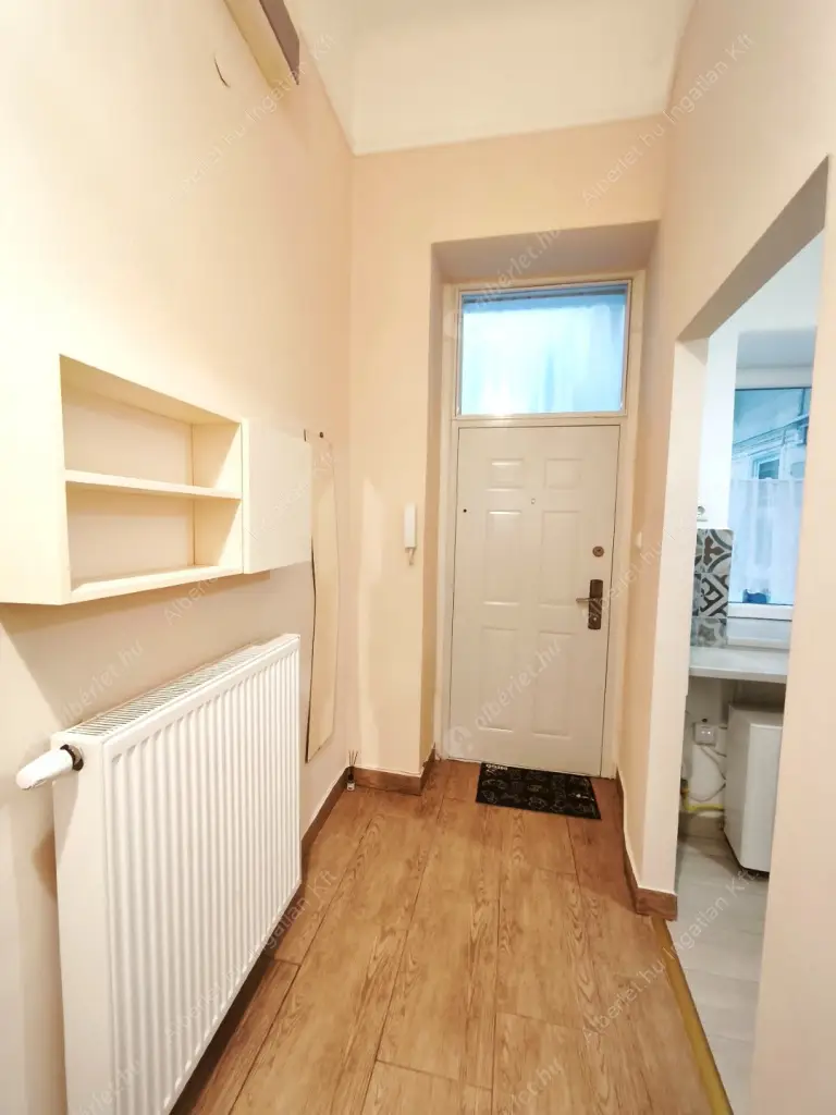 Kiadó albérlet 220000 Ft/hó áron: Budapest, V. kerület  Kálmán Imre utca. Mérete: 38 nm, 1 szobás | Alberlet.hu - 6567001