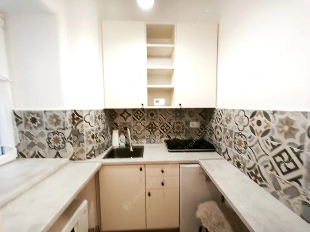 Kiadó albérlet 220000 Ft/hó áron: Budapest, V. kerület  Kálmán Imre utca. Mérete: 38 nm, 1 szobás | Alberlet.hu - 6567004