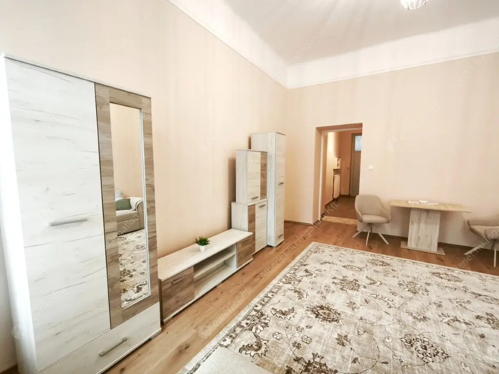 Kiadó albérlet 220000 Ft/hó áron: Budapest, V. kerület  Kálmán Imre utca. Mérete: 38 nm, 1 szobás | Alberlet.hu - 6567011