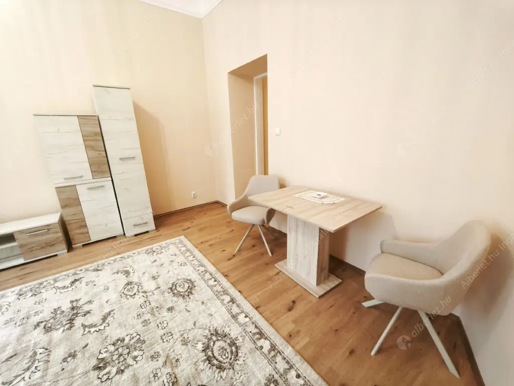 Kiadó albérlet 220000 Ft/hó áron: Budapest, V. kerület  Kálmán Imre utca. Mérete: 38 nm, 1 szobás | Alberlet.hu - 6567014