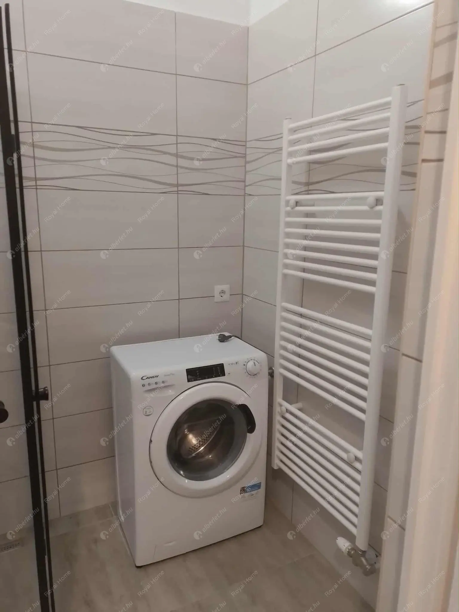 Kiadó albérlet 235000 Ft/hó áron: Budapest, V. kerület  Kálmán Imre utca. Mérete: 38 nm, 1 szobás | Alberlet.hu - 6577913