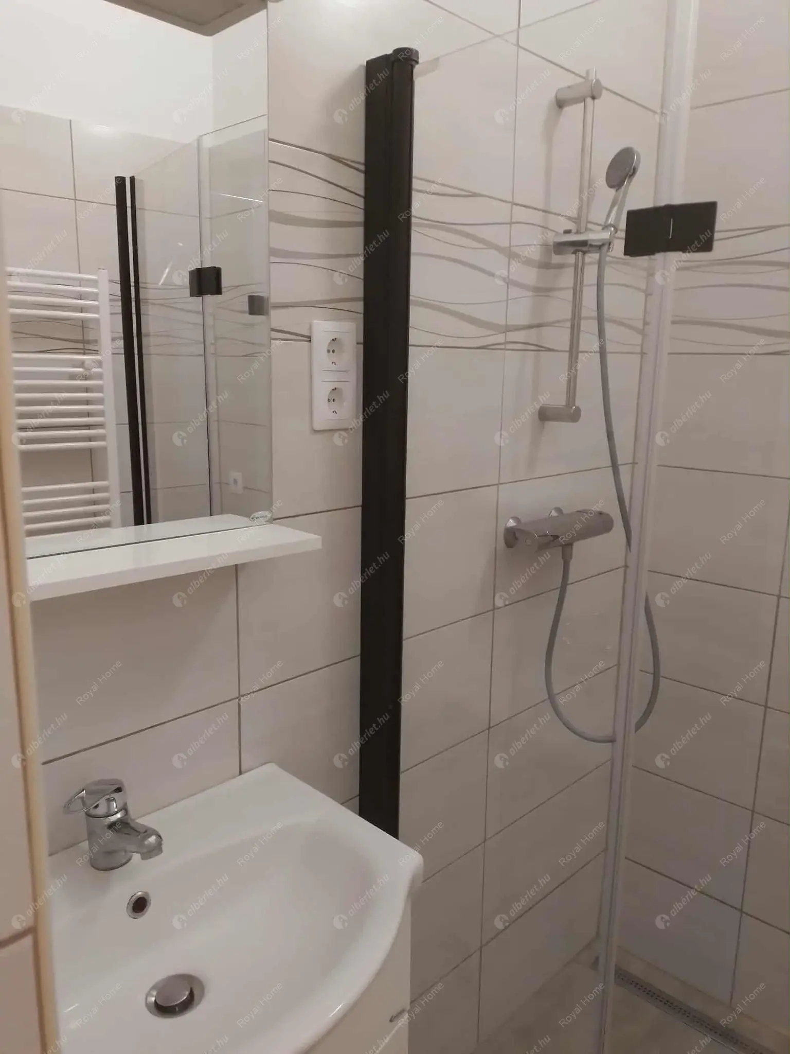 Kiadó albérlet 235000 Ft/hó áron: Budapest, V. kerület  Kálmán Imre utca. Mérete: 38 nm, 1 szobás | Alberlet.hu - 6577918