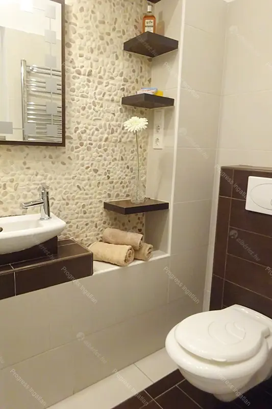 Kiadó albérlet 455000 Ft/hó áron: Budapest, V. kerület  Kálmán Imre utca. Mérete: 91 nm, 3 szobás | Alberlet.hu - 6705902