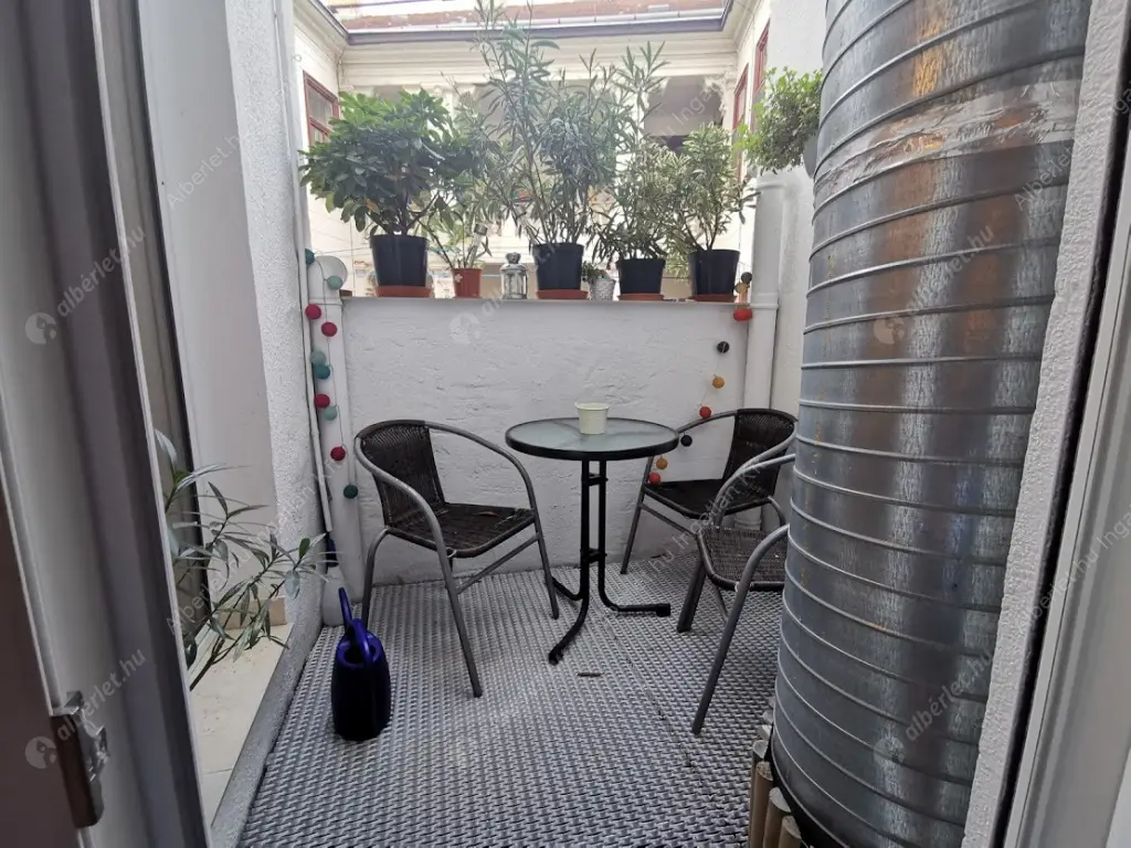 Kiadó albérlet 231000 Ft/hó áron: Budapest, V. kerület  Kálvin tér. Mérete: 43 nm, 1 szobás | Alberlet.hu - 6631588