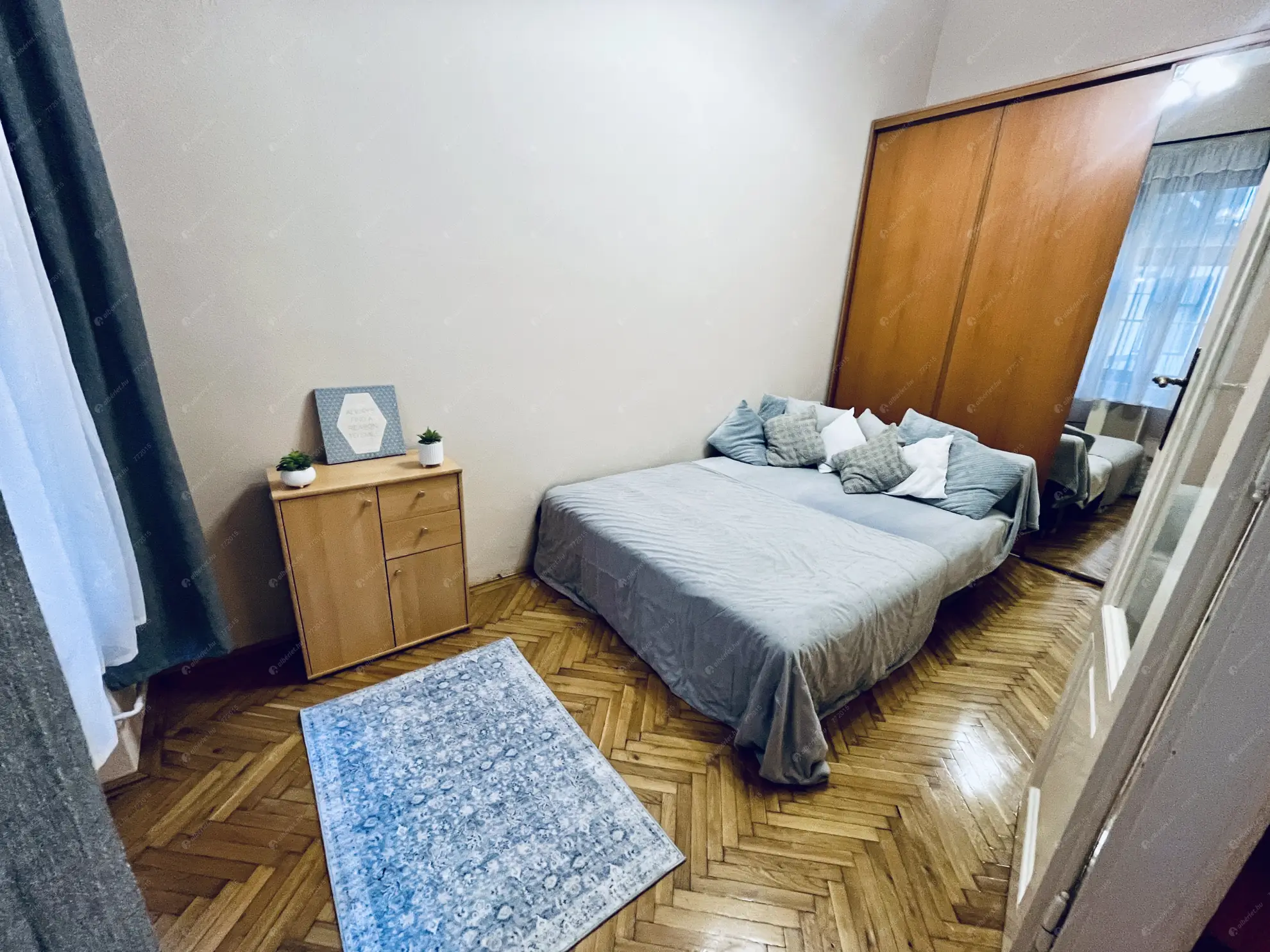 Kiadó albérlet 250000 Ft/hó áron: Budapest, V. kerület  Károly körút. Mérete: 55 nm, 2 szobás | Alberlet.hu - 6609934