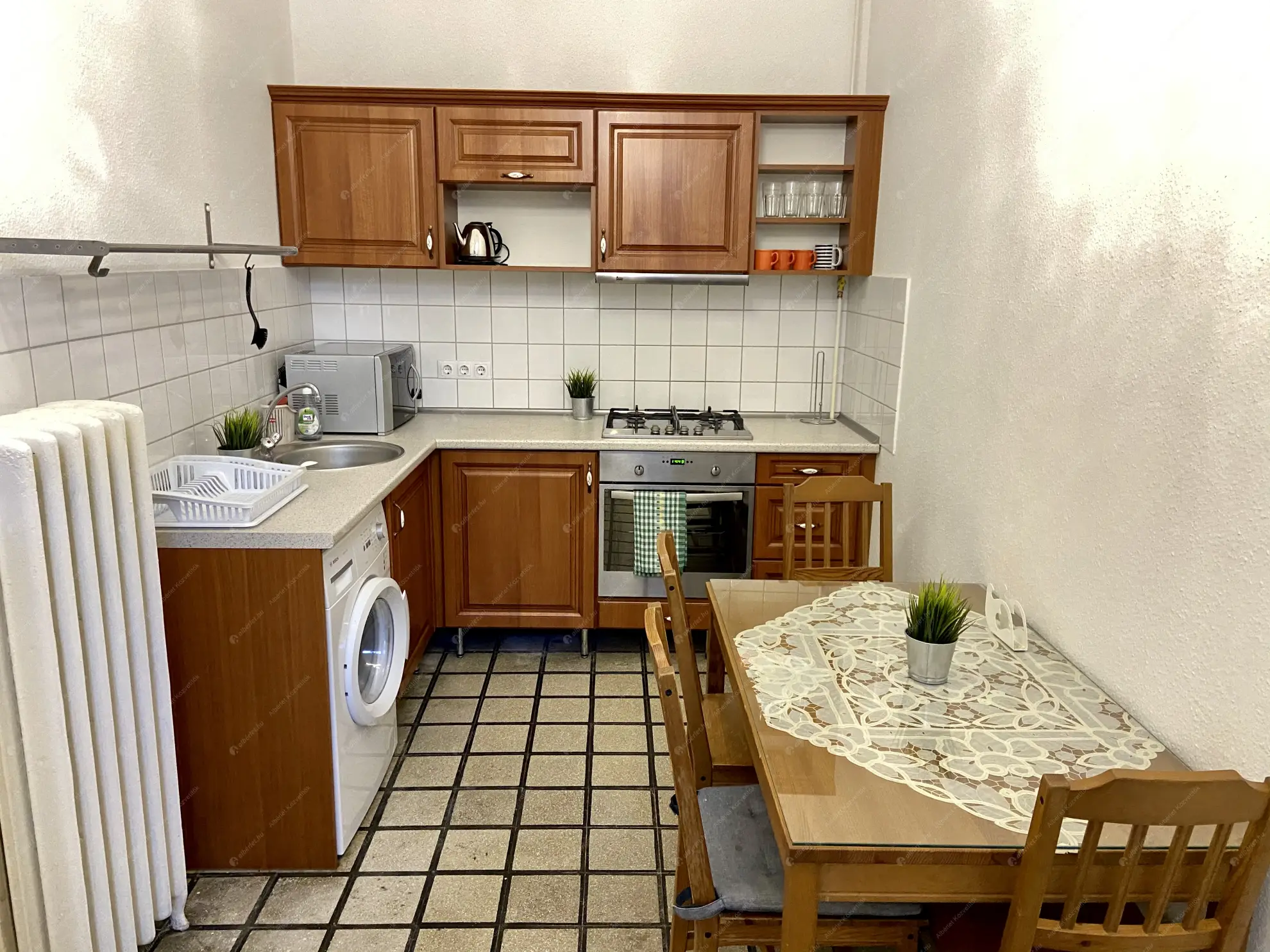 Kiadó albérlet 230000 Ft/hó áron: Budapest, V. kerület  Károly körút. Mérete: 55 nm, 3 szobás | Alberlet.hu - 6554276