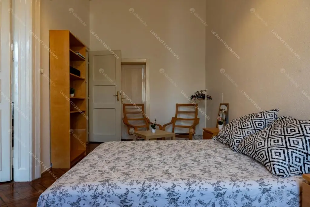 Kiadó albérlet 454000 Ft/hó áron: Budapest, V. kerület  Károly krt . Mérete: 100 nm, 4 szobás | Alberlet.hu - 6647455