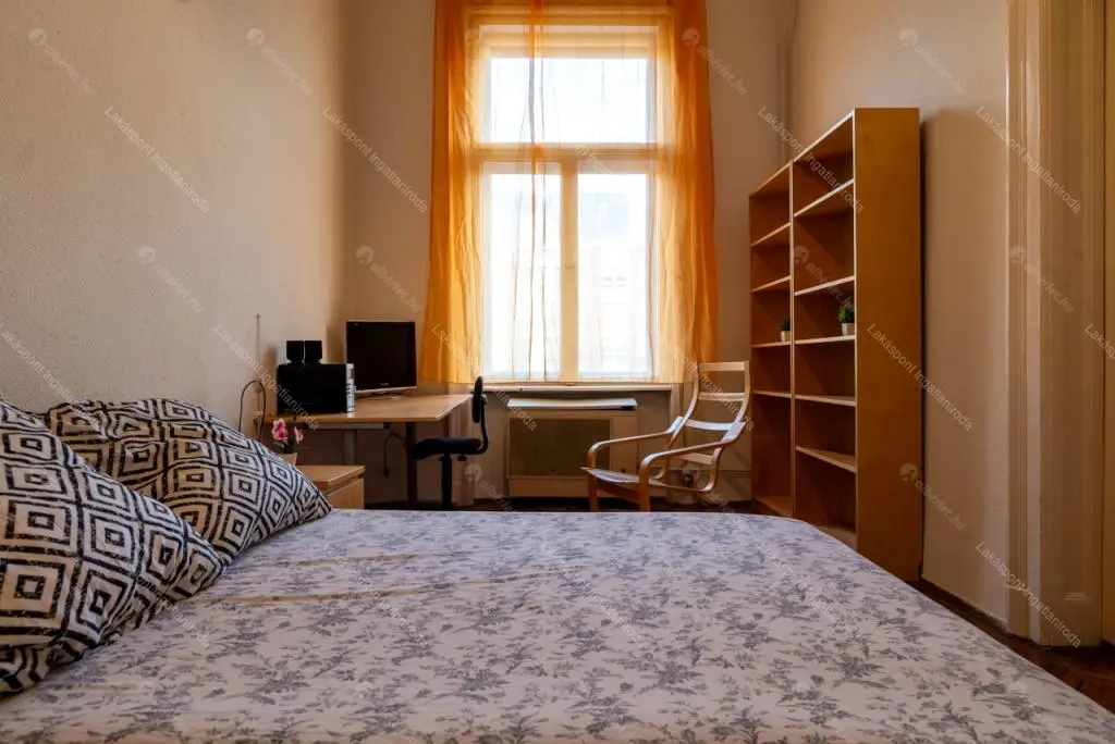 Kiadó albérlet 454000 Ft/hó áron: Budapest, V. kerület  Károly krt . Mérete: 100 nm, 4 szobás | Alberlet.hu - 6647457