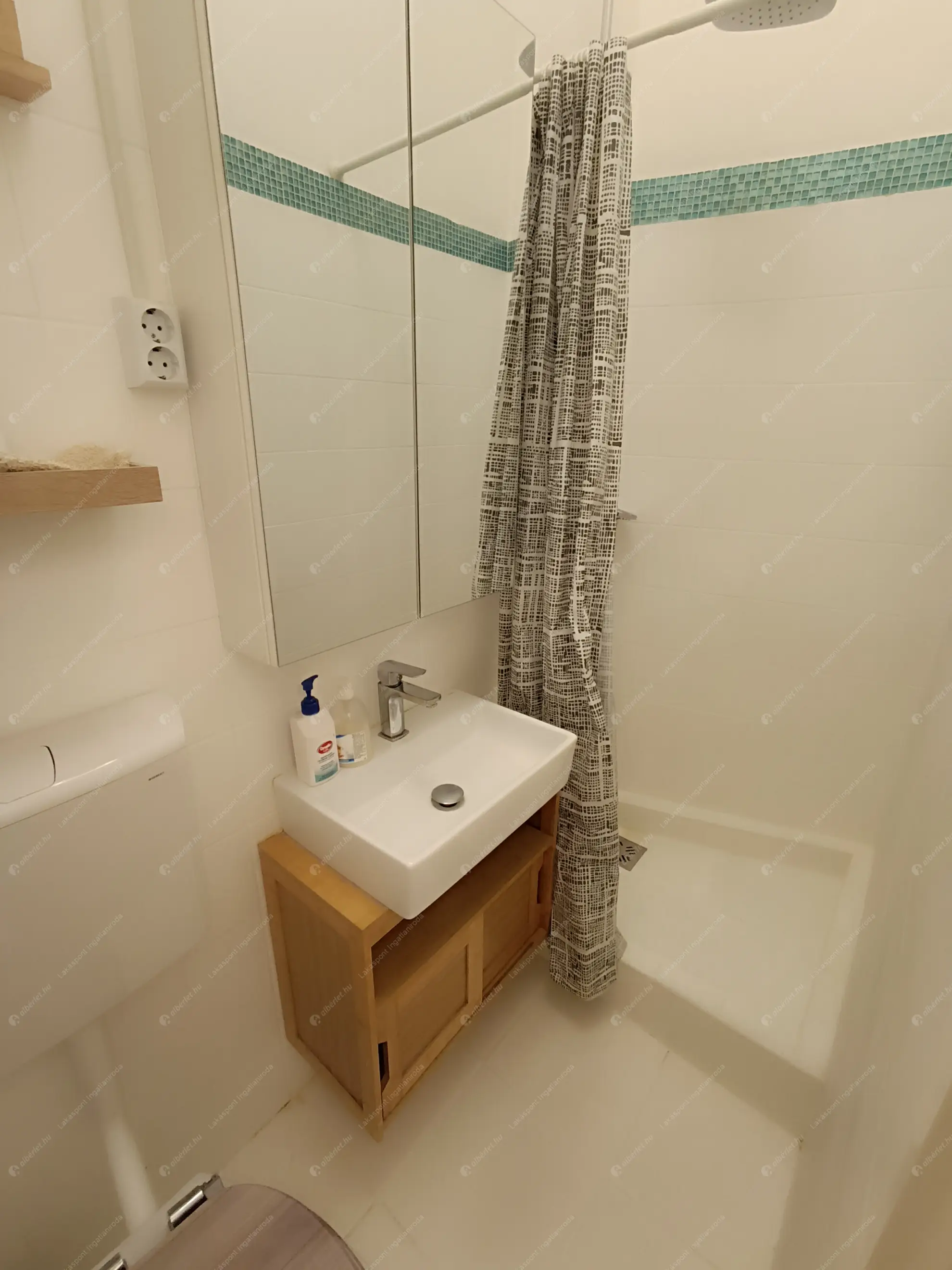 Kiadó albérlet 200000 Ft/hó áron: Budapest, V. kerület  Kecskeméti utca. Mérete: 23 nm, 1 szobás | Alberlet.hu - 6625527