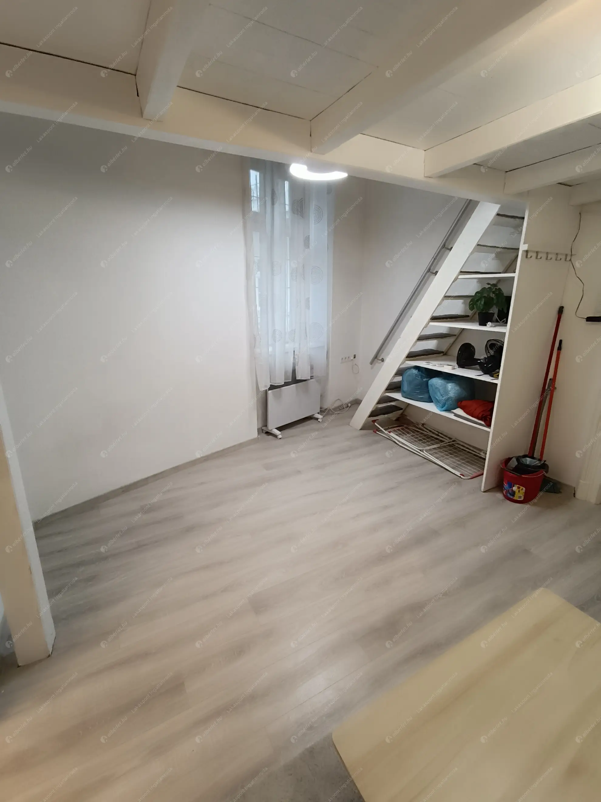 Kiadó albérlet 200000 Ft/hó áron: Budapest, V. kerület  Kecskeméti utca. Mérete: 23 nm, 1 szobás | Alberlet.hu - 6625533