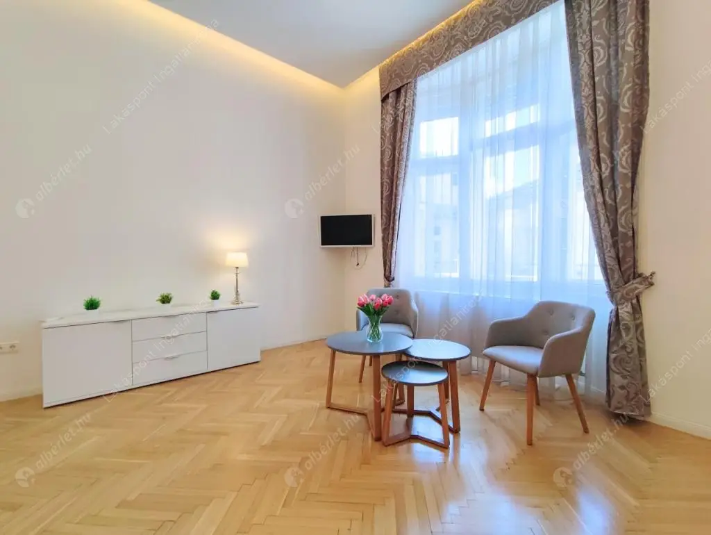 Kiadó albérlet 379000 Ft/hó áron: Budapest, V. kerület  Kecskeméti utca. Mérete: 66 nm, 2 szobás | Alberlet.hu - 6557083