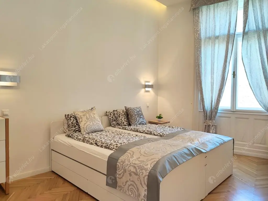 Kiadó albérlet 379000 Ft/hó áron: Budapest, V. kerület  Kecskeméti utca. Mérete: 66 nm, 2 szobás | Alberlet.hu - 6557088