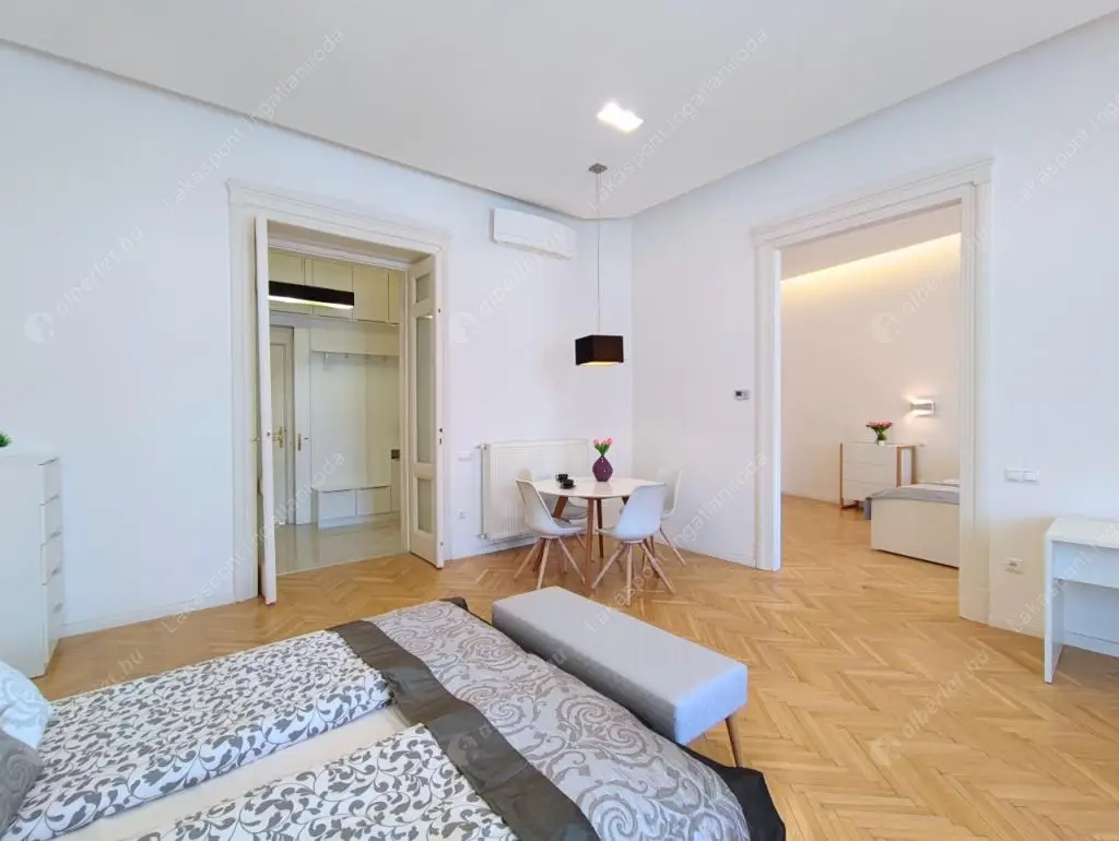 Kiadó albérlet 379000 Ft/hó áron: Budapest, V. kerület  Kecskeméti utca. Mérete: 66 nm, 2 szobás | Alberlet.hu - 6557092