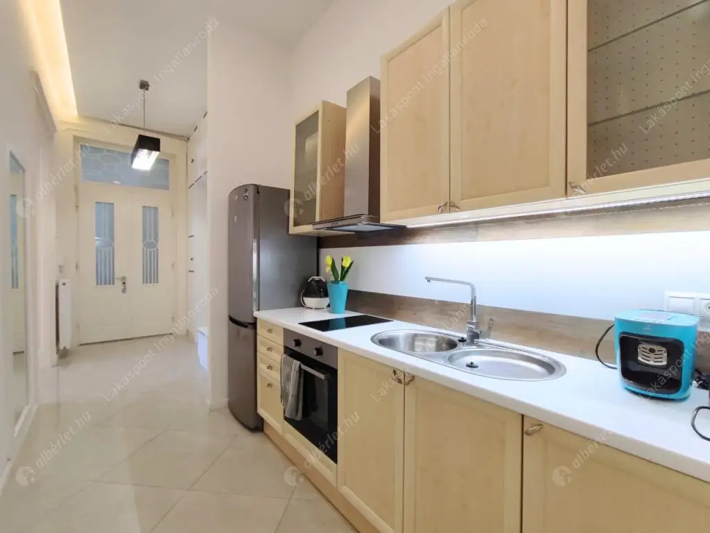 Kiadó albérlet 379000 Ft/hó áron: Budapest, V. kerület  Kecskeméti utca. Mérete: 66 nm, 2 szobás | Alberlet.hu - 6557096