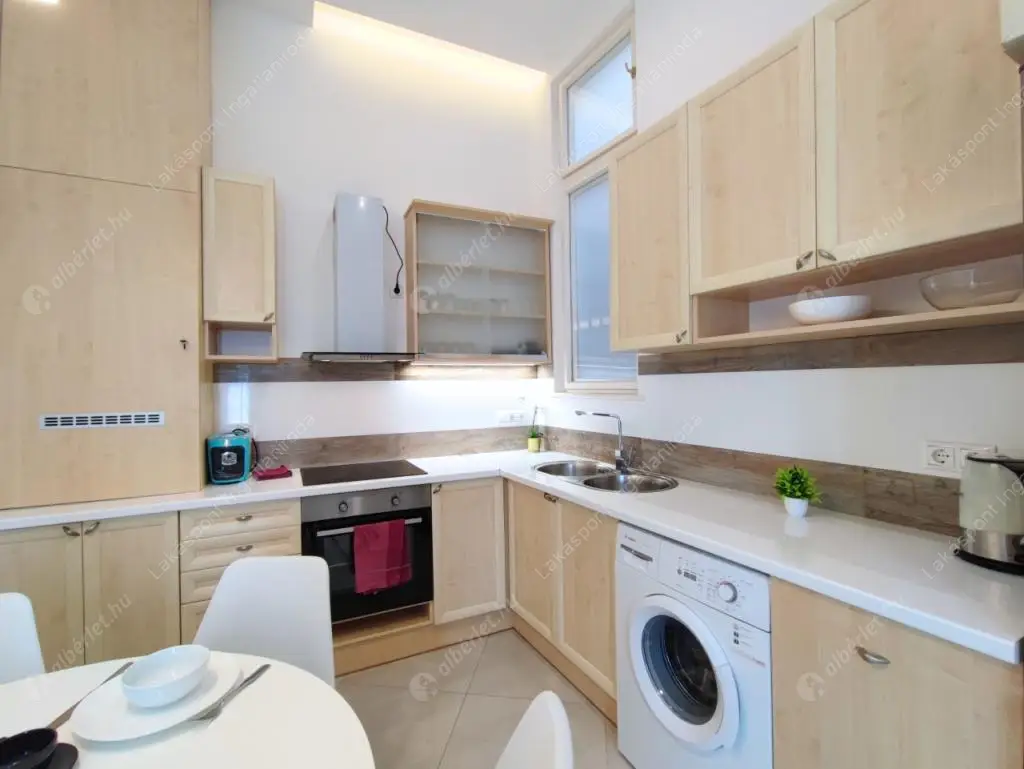 Kiadó albérlet 379000 Ft/hó áron: Budapest, V. kerület  Kecskeméti utca. Mérete: 66 nm, 2 szobás | Alberlet.hu - 6557097