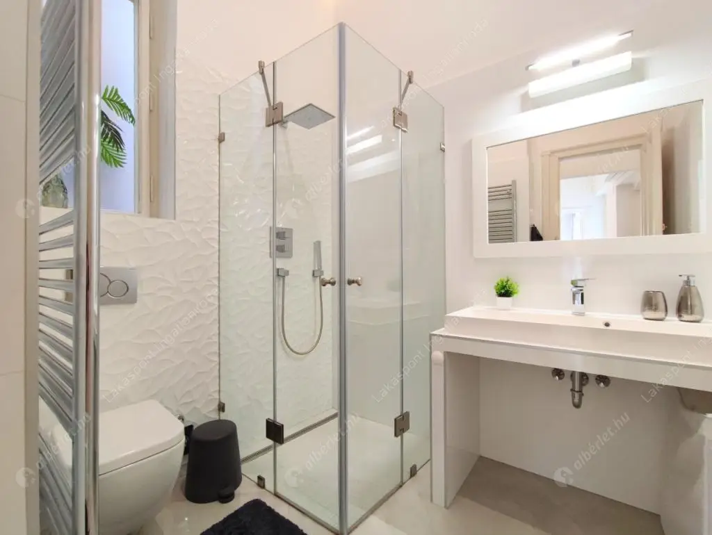 Kiadó albérlet 379000 Ft/hó áron: Budapest, V. kerület  Kecskeméti utca. Mérete: 66 nm, 2 szobás | Alberlet.hu - 6557101