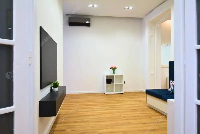 Kiadó albérlet 763000 Ft/hó áron: Budapest, V. kerület  Kecskeméti utca. Mérete: 90 nm, 2 szobás | Alberlet.hu - 6529786