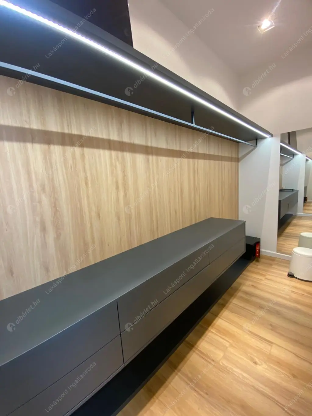 Kiadó albérlet 763000 Ft/hó áron: Budapest, V. kerület  Kecskeméti utca. Mérete: 90 nm, 2 szobás | Alberlet.hu - 6529796