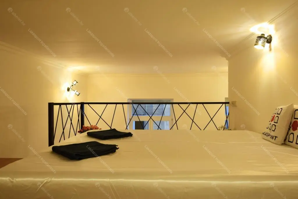 Kiadó albérlet 237000 Ft/hó áron: Budapest, V. kerület  Királyi Pál utca. Mérete: 20 nm, 1 szobás | Alberlet.hu - 6702352