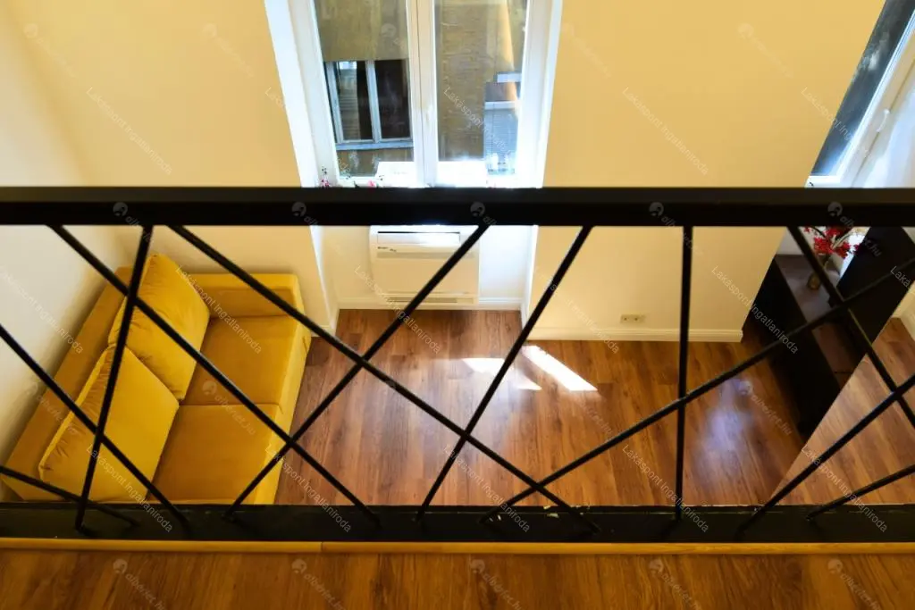 Kiadó albérlet 237000 Ft/hó áron: Budapest, V. kerület  Királyi Pál utca. Mérete: 20 nm, 1 szobás | Alberlet.hu - 6702354