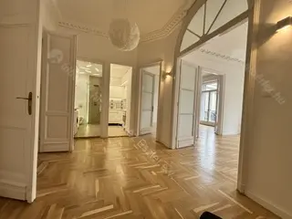 Kiadó albérlet 802000 Ft/hó áron: Budapest, V. kerület  Kossuth Lajos tér. Mérete: 72 nm, 2 szobás | Alberlet.hu - 6742574