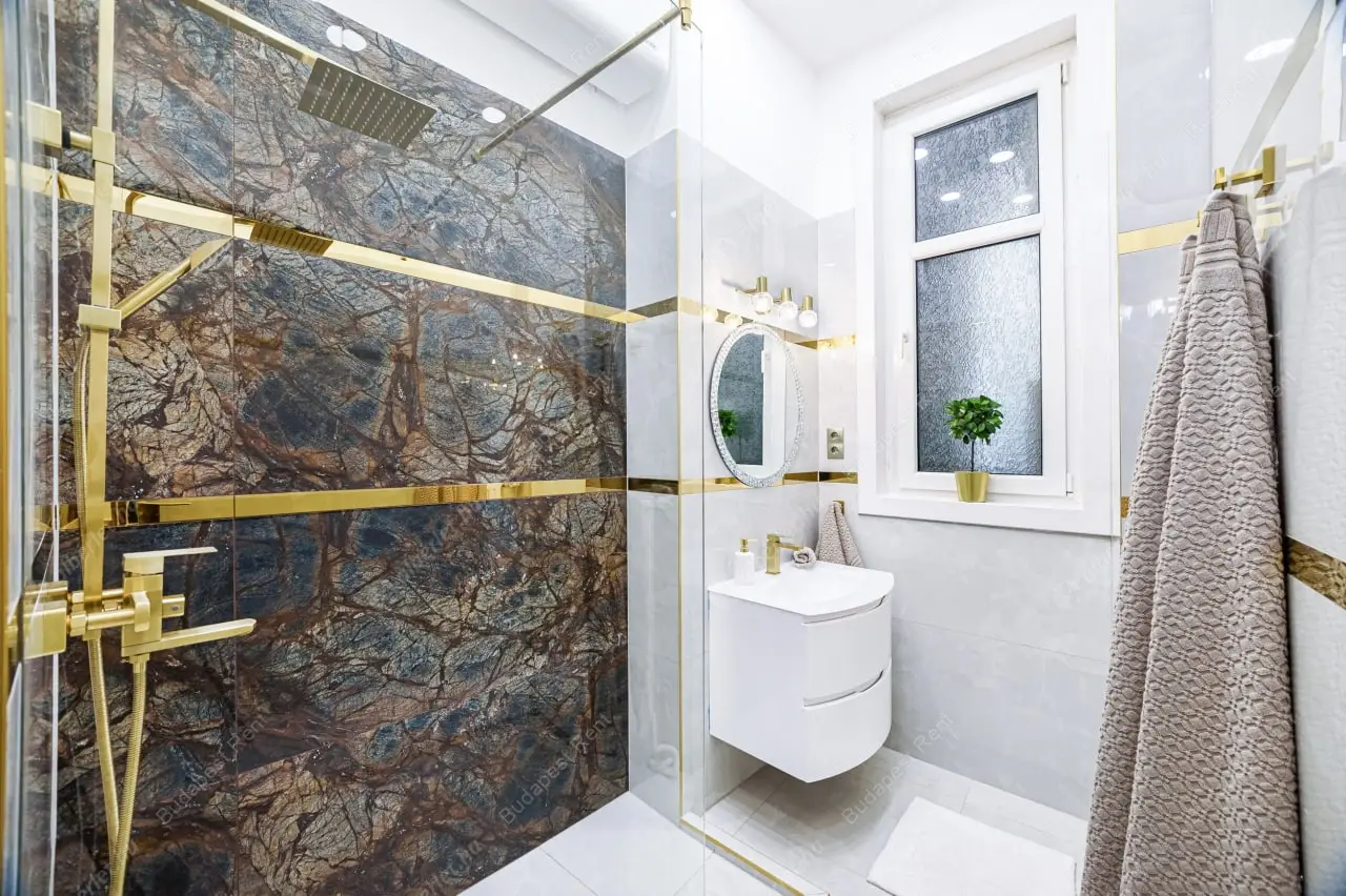 Kiadó albérlet 1143000 Ft/hó áron: Budapest, V. kerület  Kossuth Lajos tér. Mérete: 75 nm, 3 szobás | Alberlet.hu - 5782293