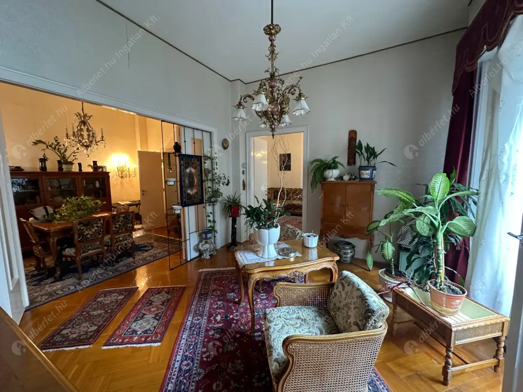 Kiadó albérlet 535000 Ft/hó áron: Budapest, V. kerület  Kossuth Lajos tér. Mérete: 92 nm, 3 szobás | Alberlet.hu - 6518718