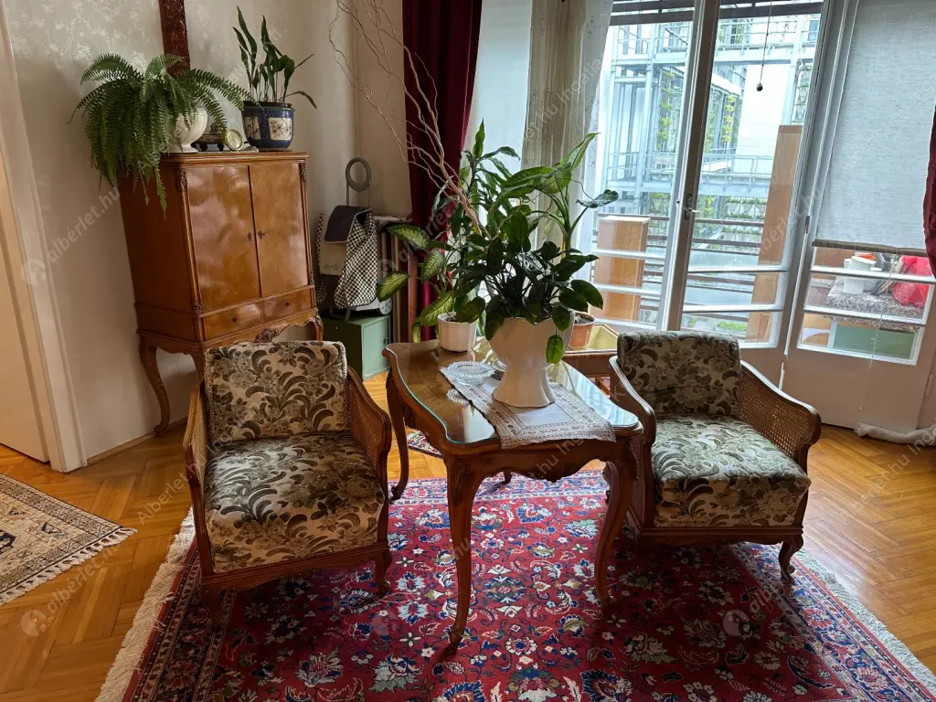 Kiadó albérlet 535000 Ft/hó áron: Budapest, V. kerület  Kossuth Lajos tér. Mérete: 92 nm, 3 szobás | Alberlet.hu - 6518728