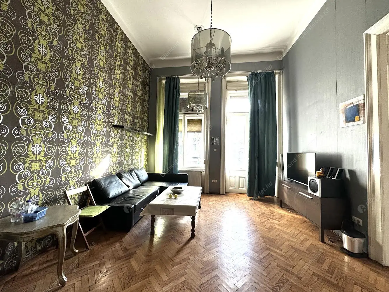 Kiadó albérlet 349000 Ft/hó áron: Budapest, V. kerület  Kossuth Lajos utca. Mérete: 100 nm, 3 szobás | Alberlet.hu - 6350956