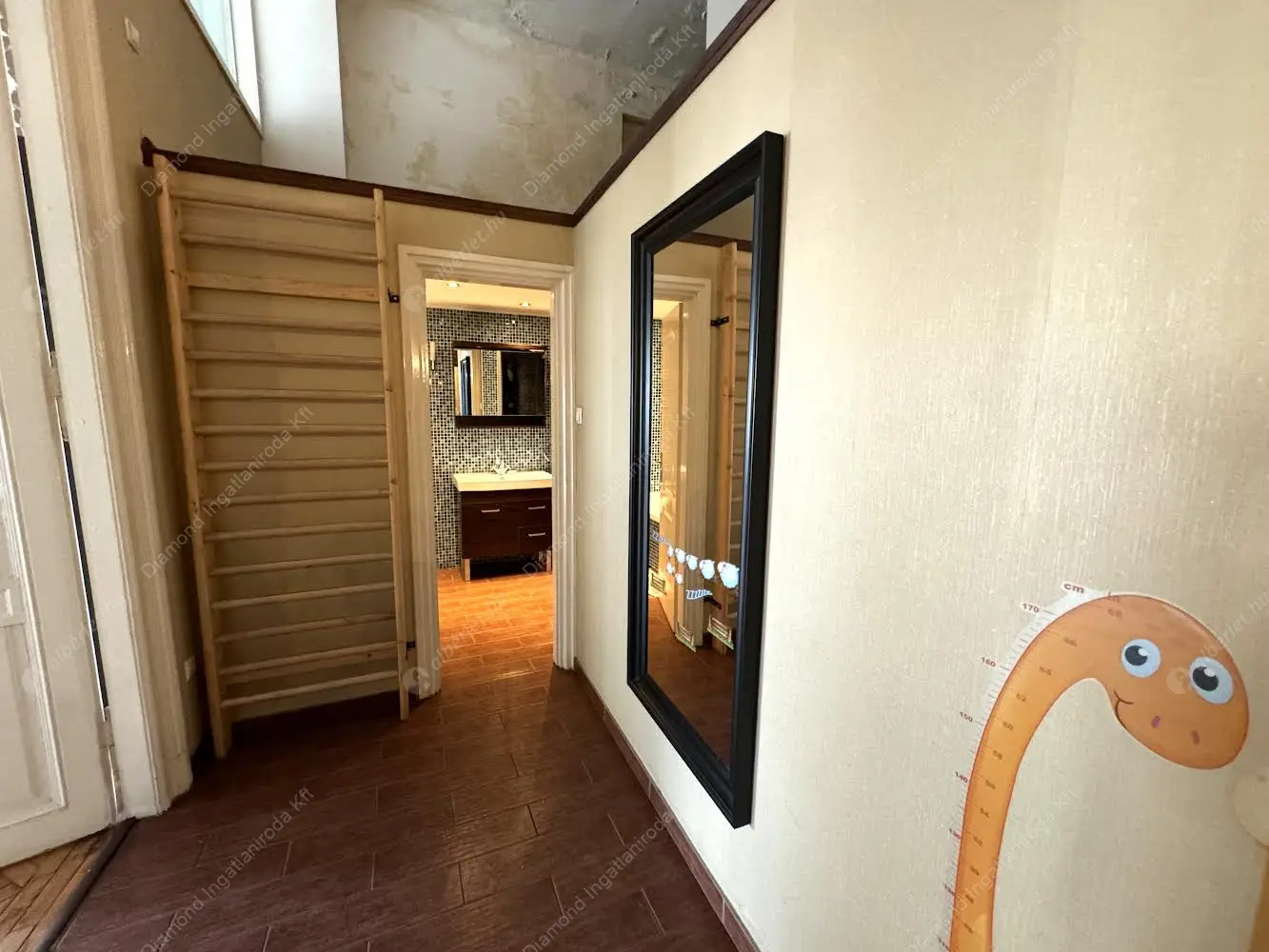 Kiadó albérlet 349000 Ft/hó áron: Budapest, V. kerület  Kossuth Lajos utca. Mérete: 100 nm, 3 szobás | Alberlet.hu - 6350963