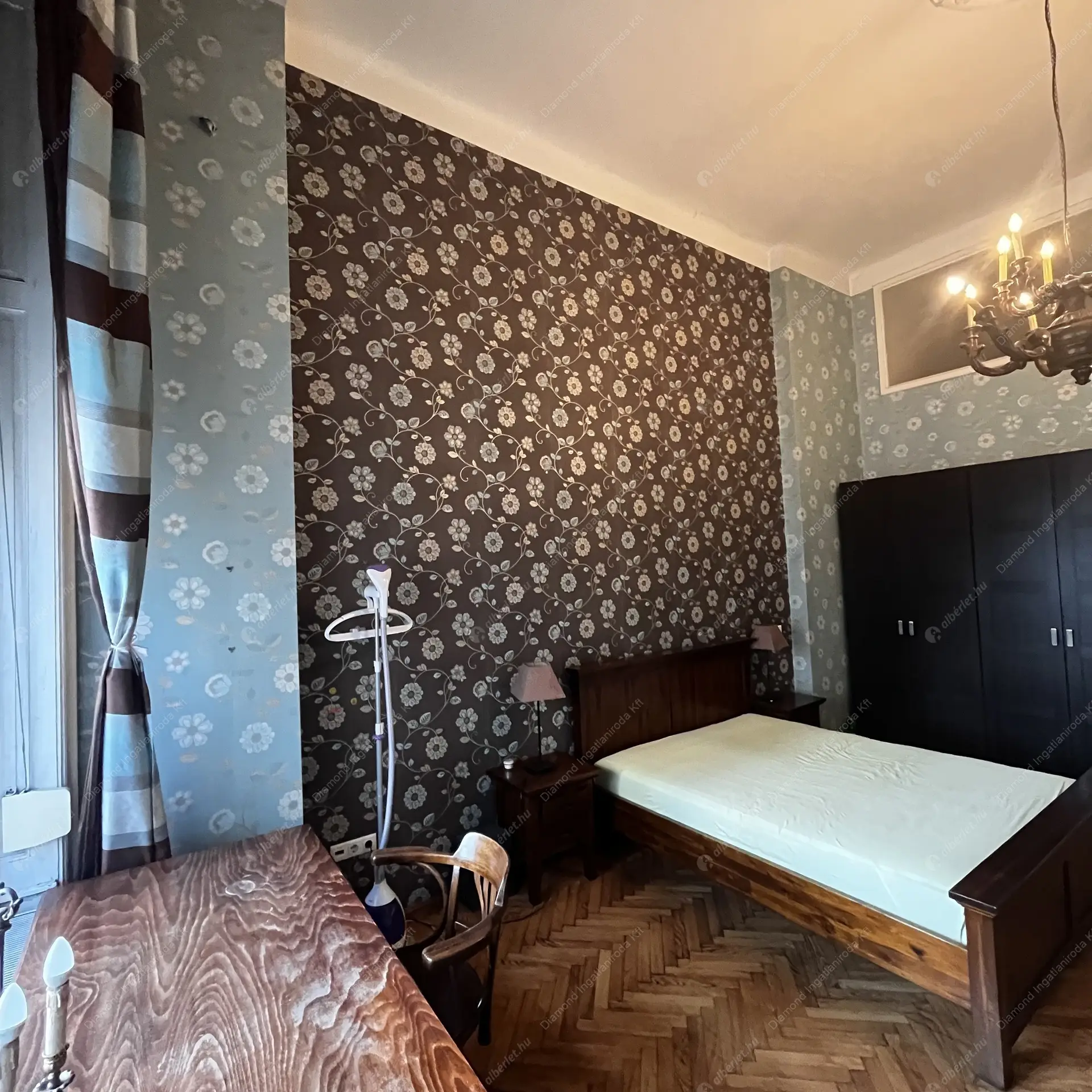 Kiadó albérlet 349000 Ft/hó áron: Budapest, V. kerület  Kossuth Lajos utca. Mérete: 100 nm, 3 szobás | Alberlet.hu - 6367347