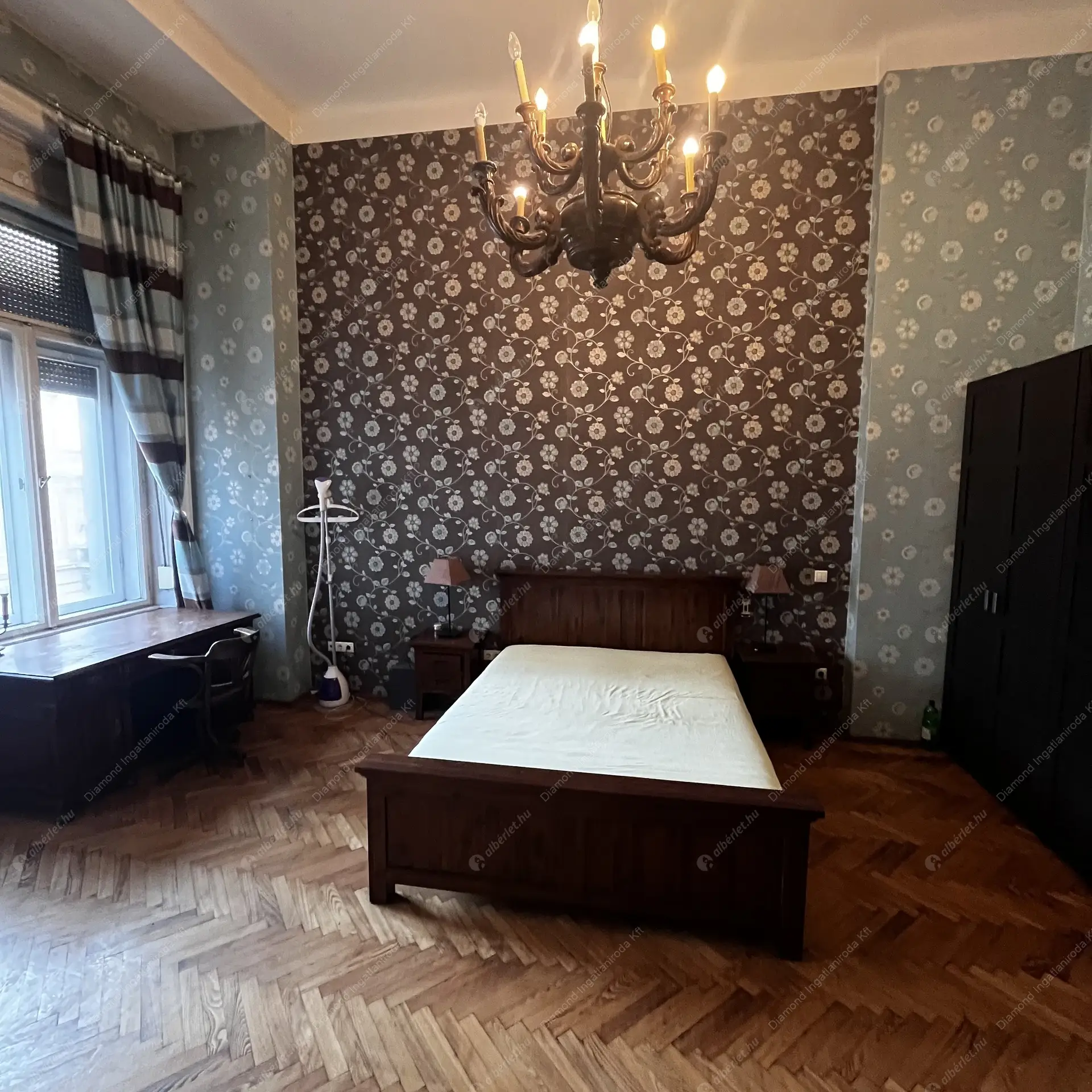 Kiadó albérlet 349000 Ft/hó áron: Budapest, V. kerület  Kossuth Lajos utca. Mérete: 100 nm, 3 szobás | Alberlet.hu - 6367350