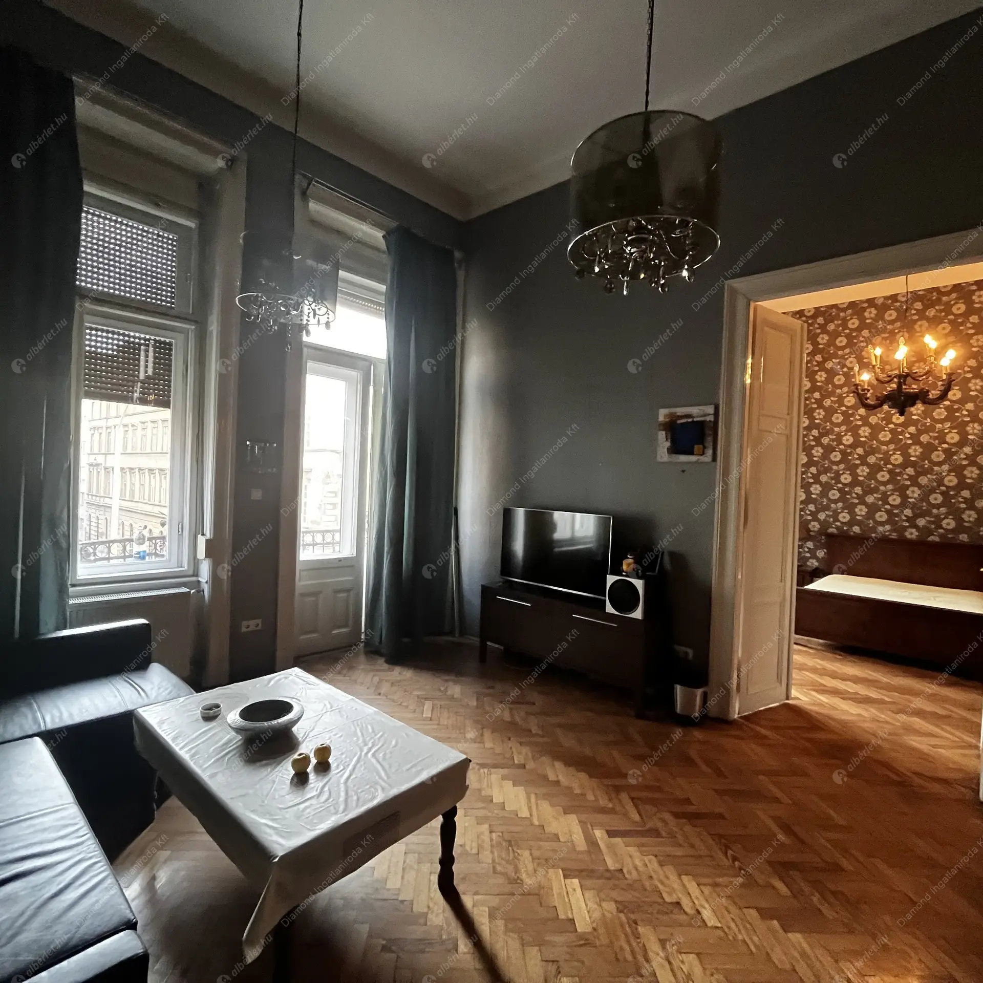 Kiadó albérlet 349000 Ft/hó áron: Budapest, V. kerület  Kossuth Lajos utca. Mérete: 100 nm, 3 szobás | Alberlet.hu - 6367353