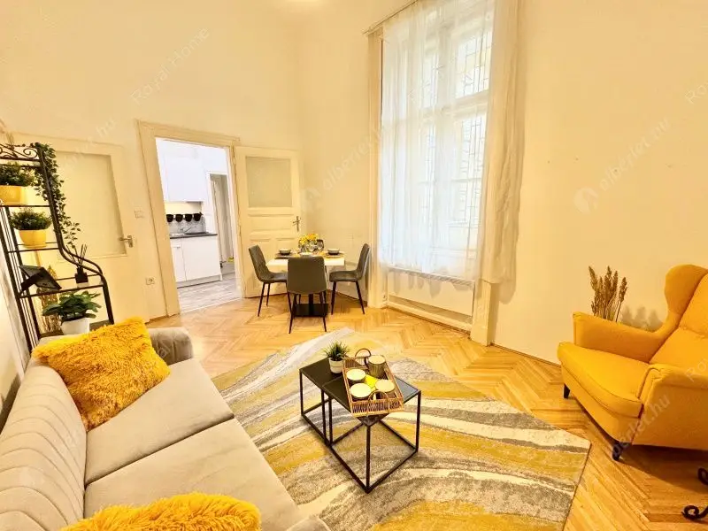 Kiadó albérlet 250000 Ft/hó áron: Budapest, V. kerület  Kossuth Lajos utca. Mérete: 35 nm, 2 szobás | Alberlet.hu - 6618551